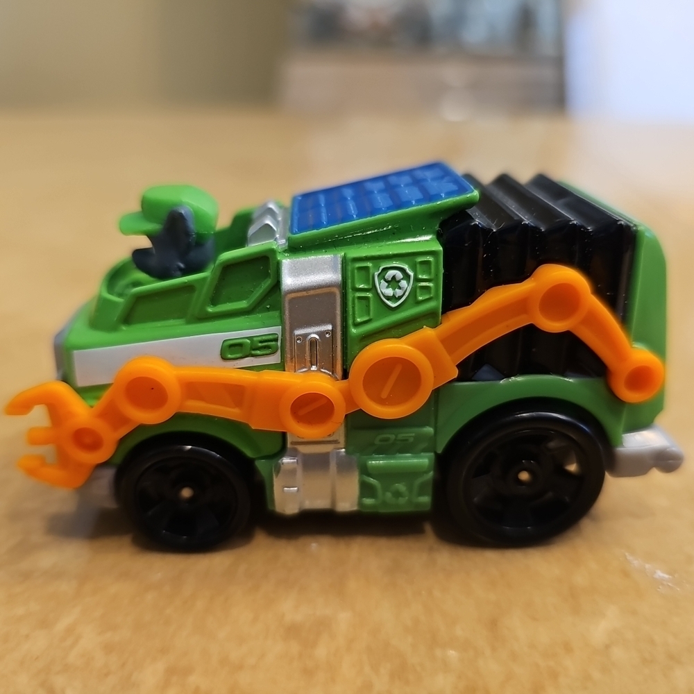 paw patrol Rockey 3" Inches recycle truck Spin Master Toy